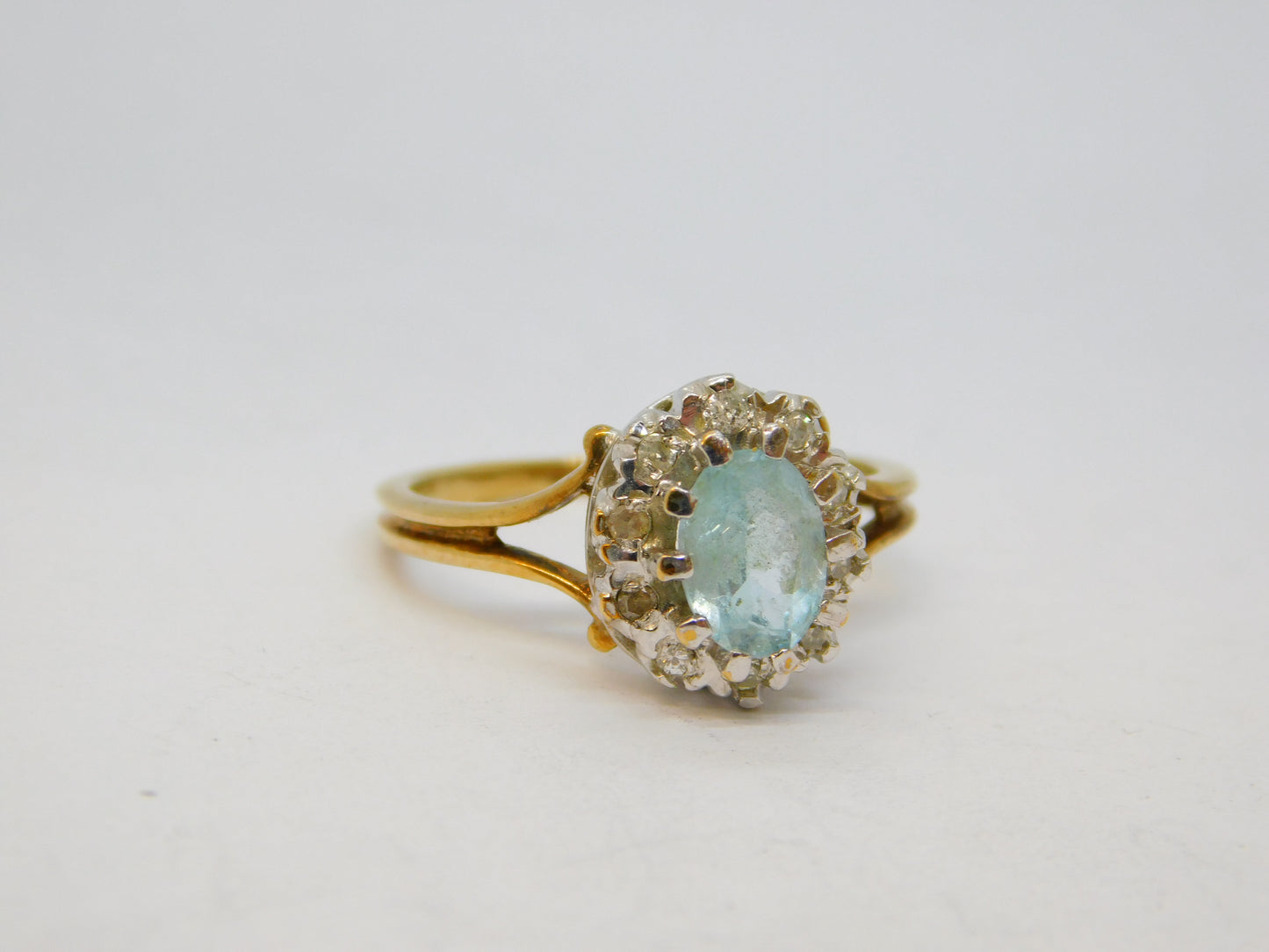 9ct Yellow Gold, Aquamarine & Diamond Floral Cluster Ring Vintage 1988 London