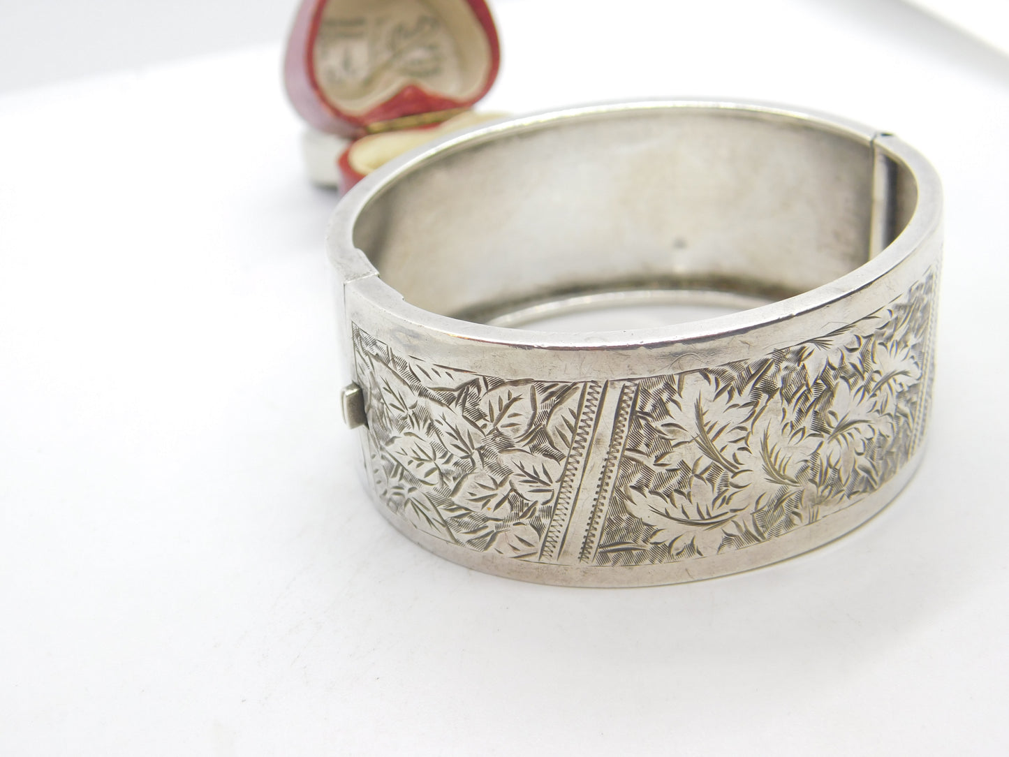 Victorian Aesthetic Movement Sterling Silver Fern Leaf Pattern Bangle c1880