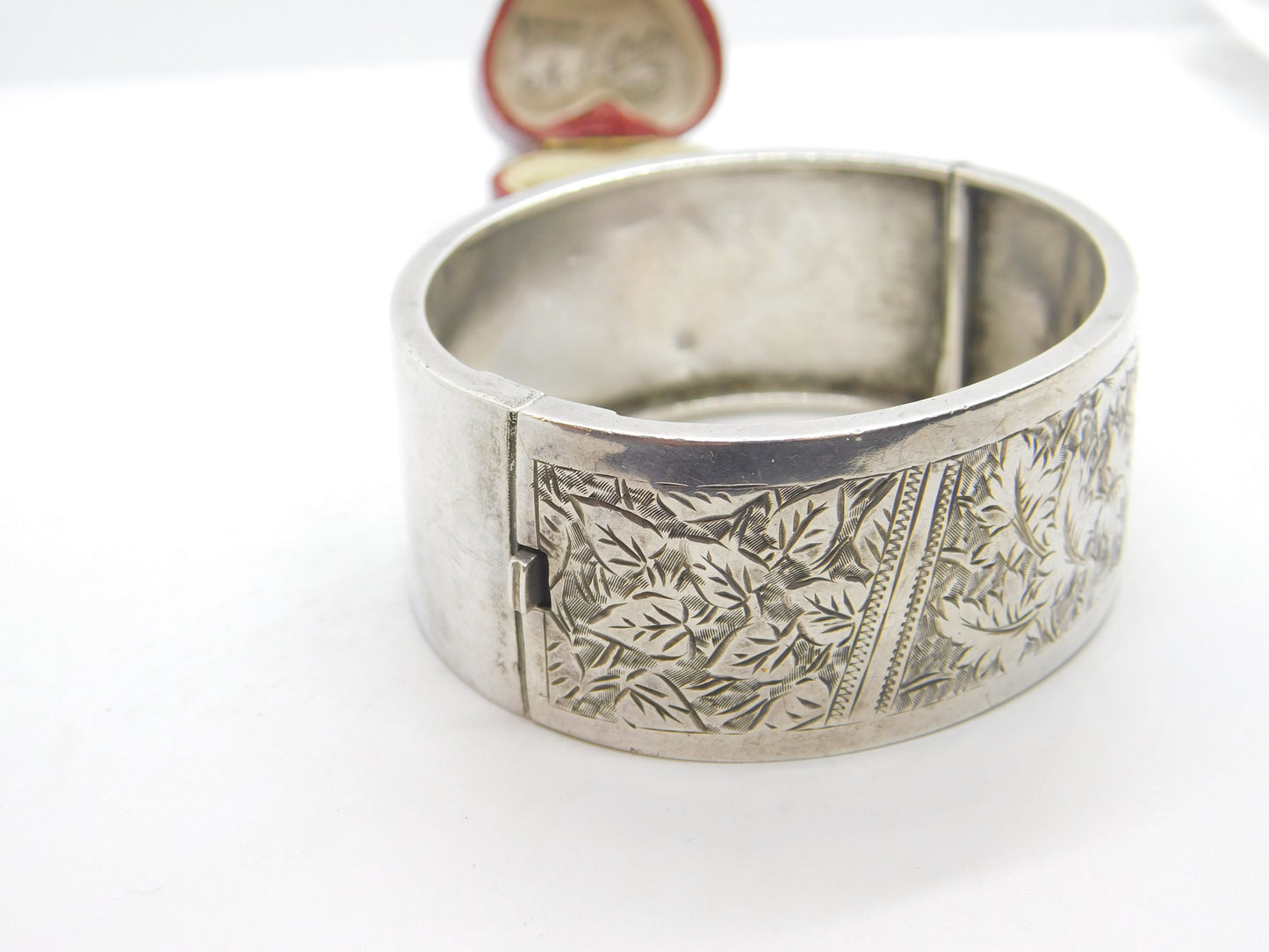 Victorian Aesthetic Movement Sterling Silver Fern Leaf Pattern Bangle c1880