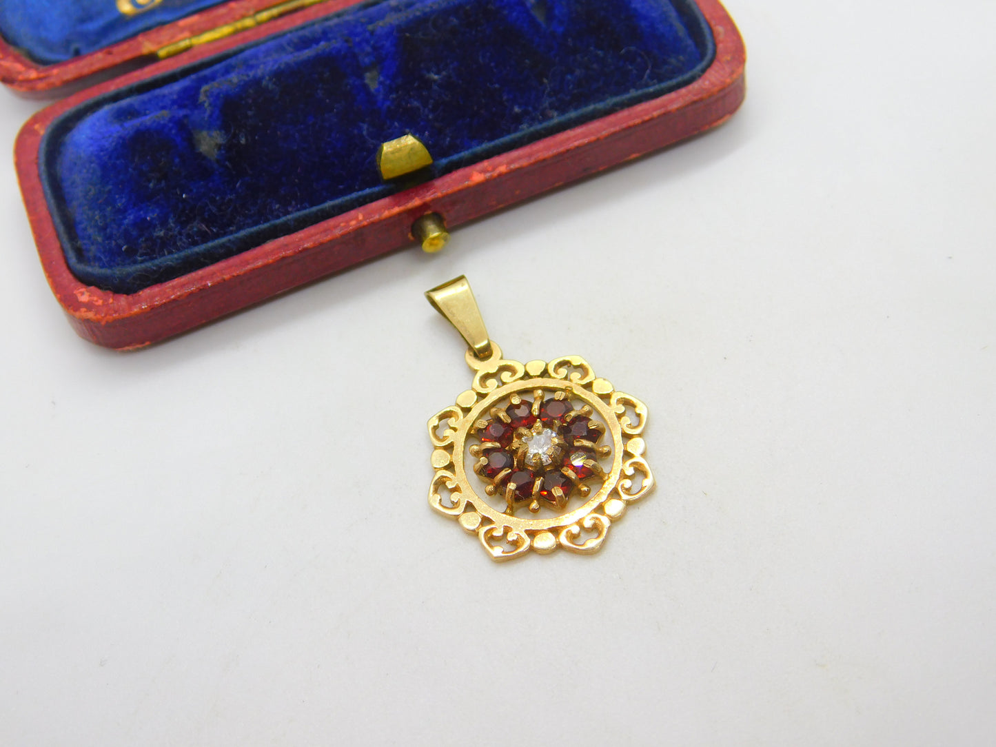 9ct Yellow Gold, Garnet & 0.1ct Diamond Paste Drop Pendant 1974 Birmingham