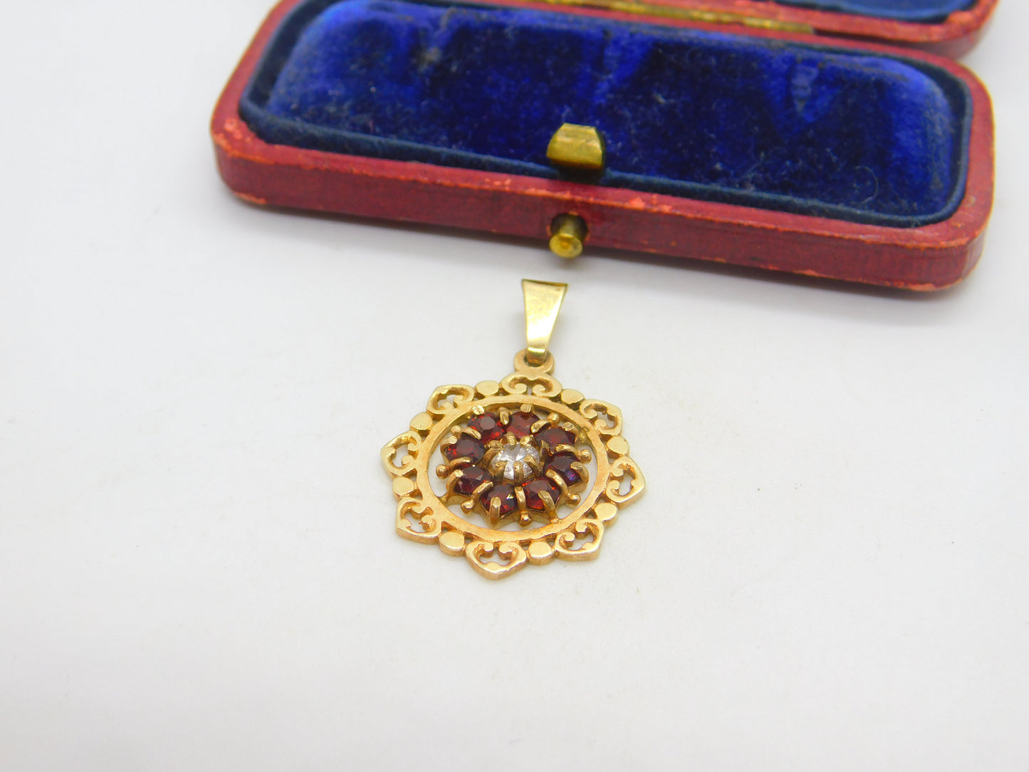 9ct Yellow Gold, Garnet & 0.1ct Diamond Paste Drop Pendant 1974 Birmingham