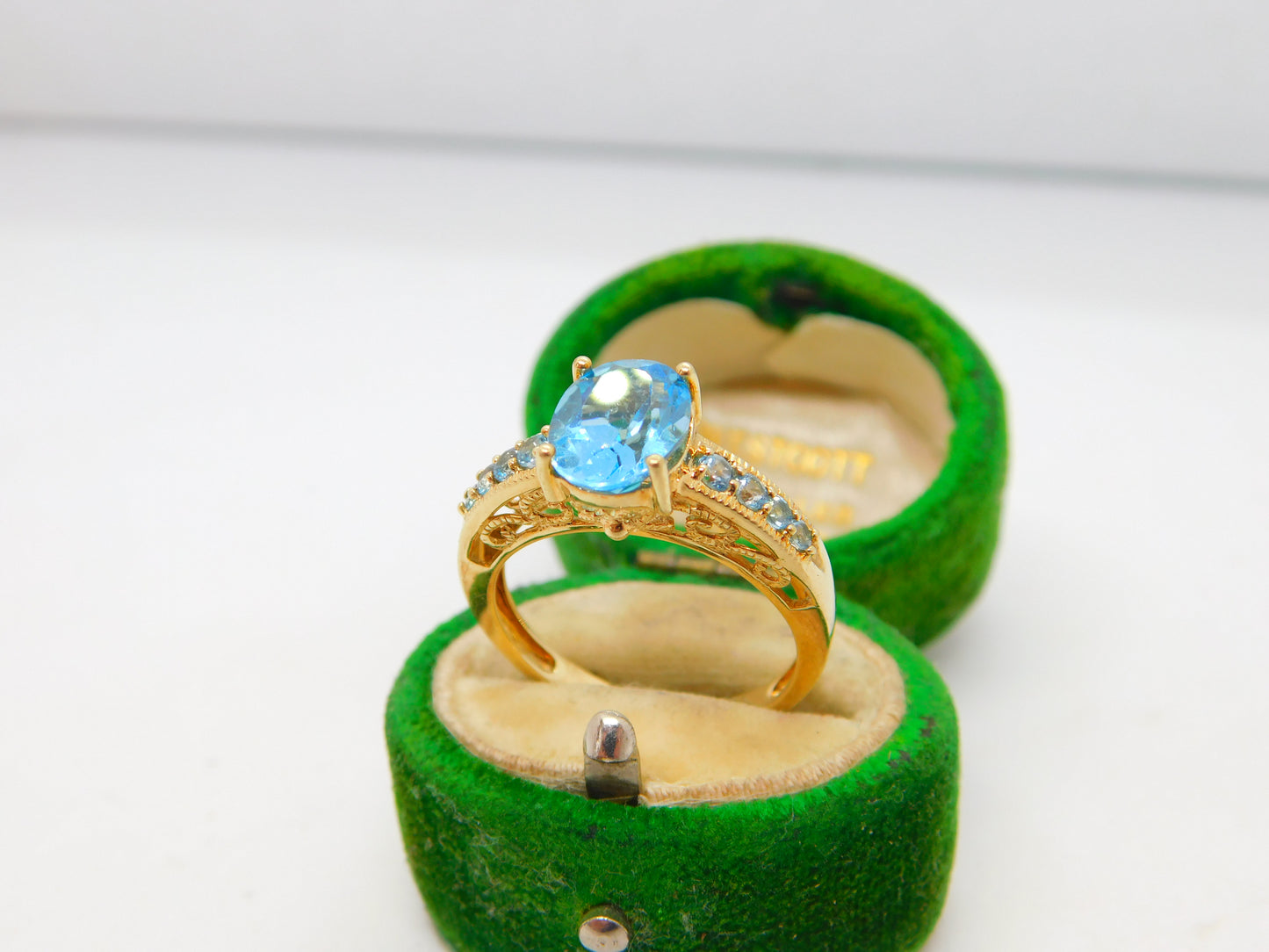 9ct Yellow Gold & Blue Topaz Dress Ring Vintage 2007 Birmingham