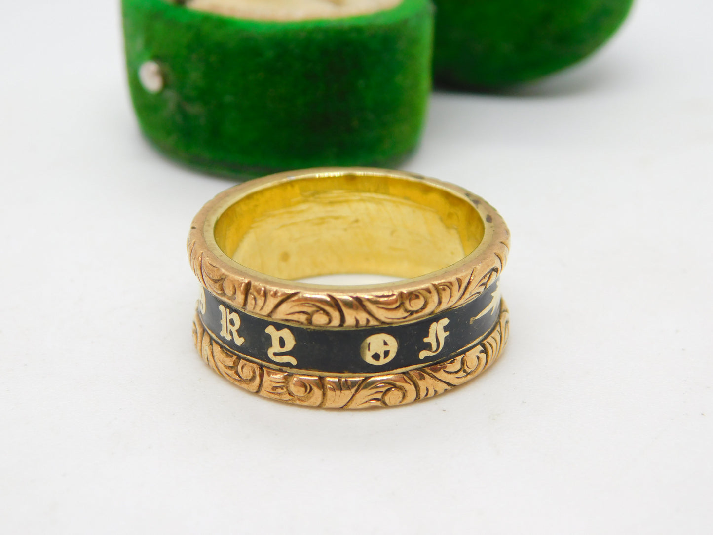Victorian Yellow Metal & Black Enamel 'In Memory Of' Mourning Ring Antique c1860