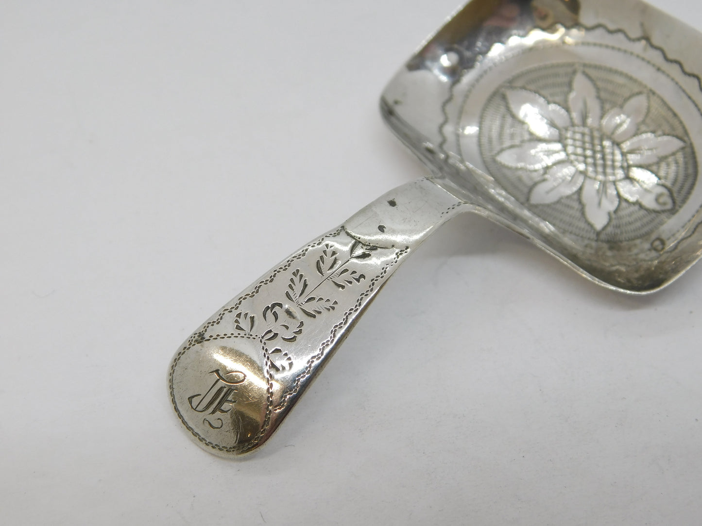 George III Sterling Silver Floral Tea Caddy Spoon Antique 1811 Birmingham