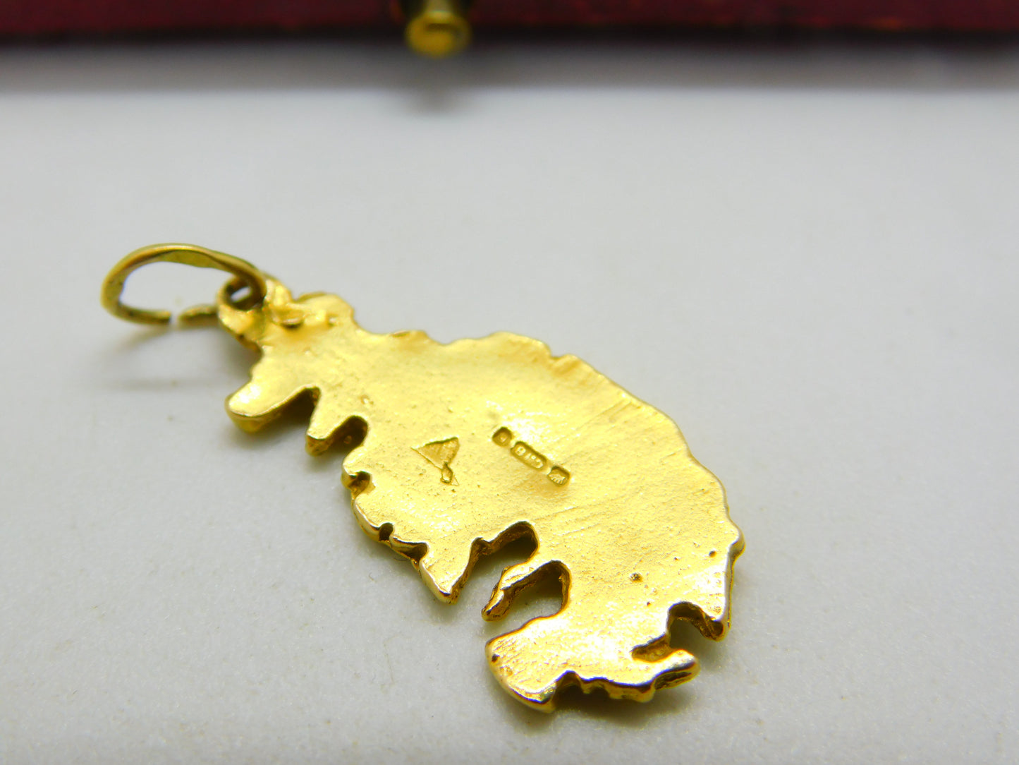 18ct Yellow Gold Map of Malta Souvenir Charm or Pendant Vintage c1960