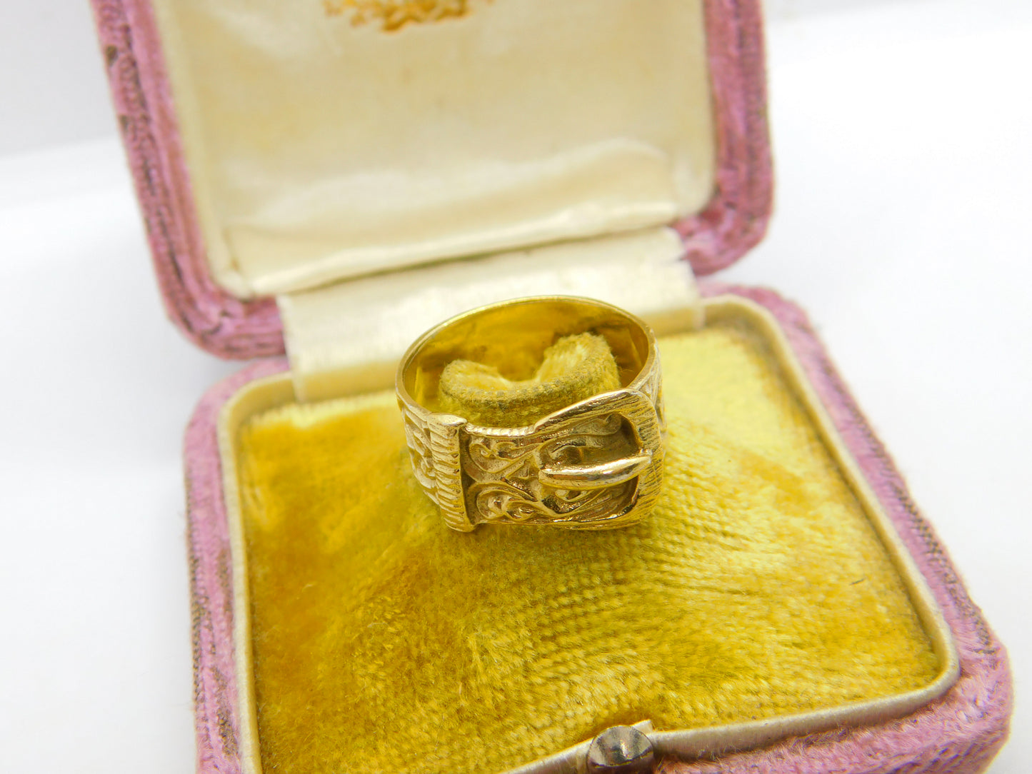 Victorian 9ct Yellow Gold Buckle Sweetheart Ring Antique c1890