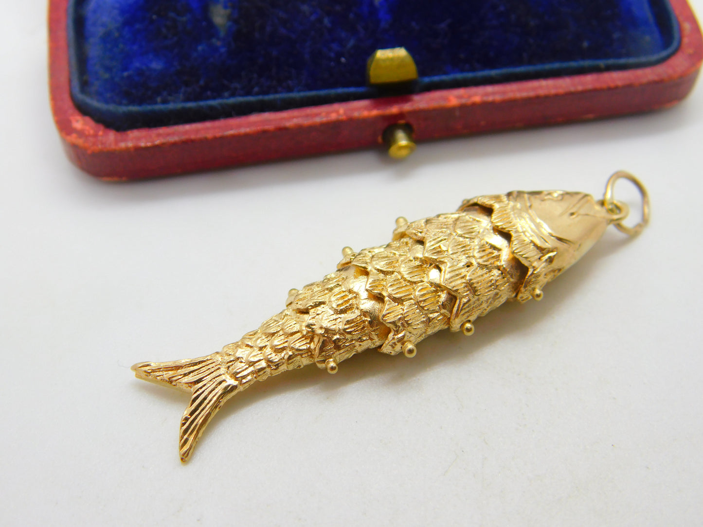 Large 9ct Yellow Gold Articulated Flapping Fish Charm Pendant 1977 London