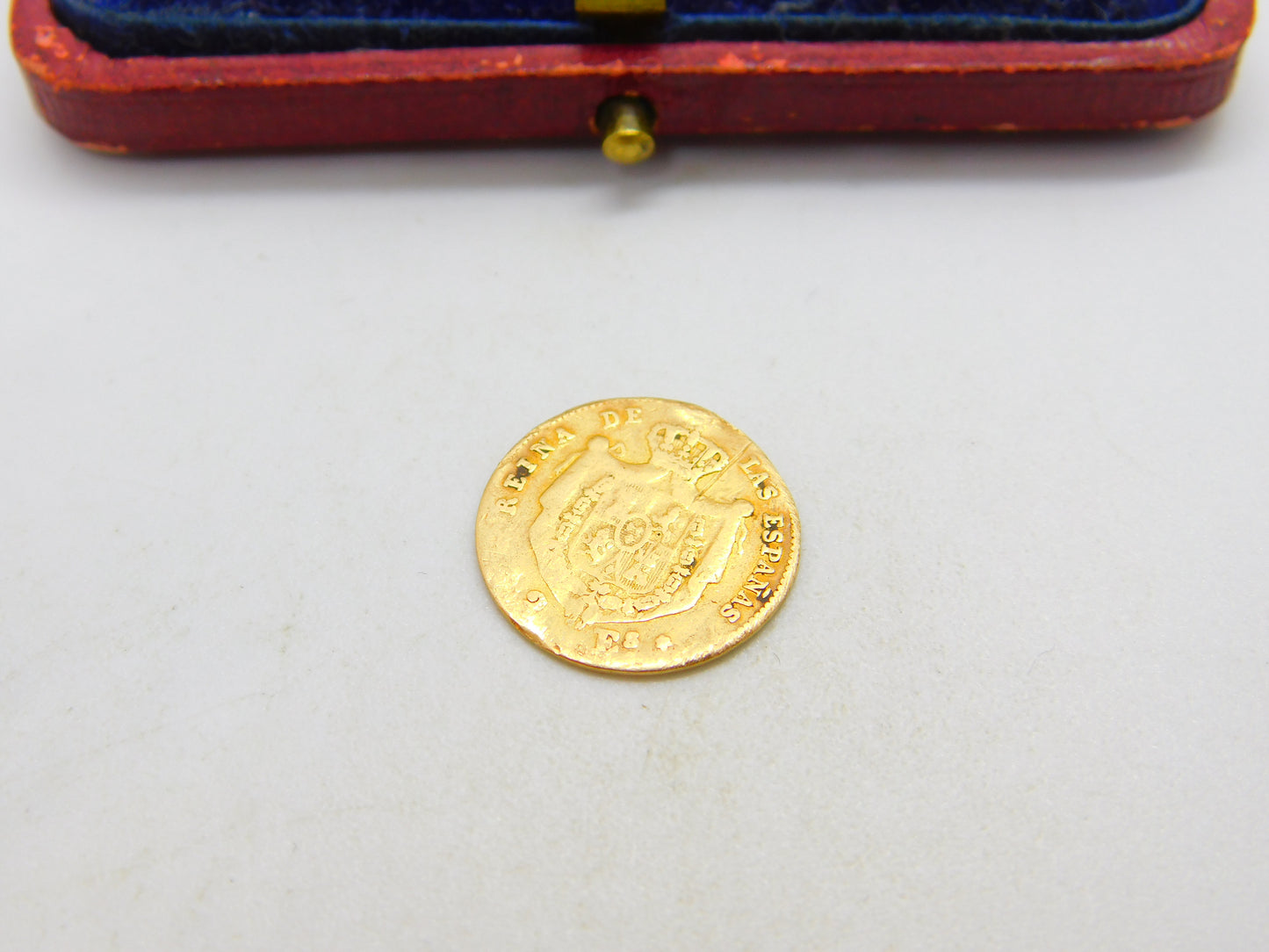 21ct Gold Isabel II Spanish 2 Escudos Coin 1863 Antique Fair Condition