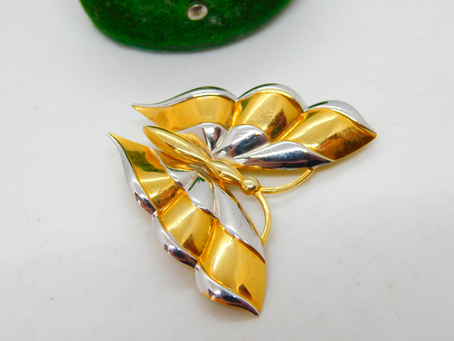 9ct Yellow & White Gold Butterfly Sweetheart Brooch Vintage c1970 London