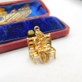 9ct Yellow Gold Articulated Loving Couple on the Bench Charm Vintage c1970