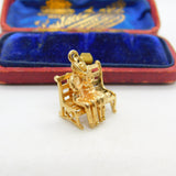 9ct Yellow Gold Articulated Loving Couple on the Bench Charm Vintage c1970