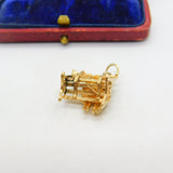 9ct Yellow Gold Articulated Loving Couple on the Bench Charm Vintage c1970
