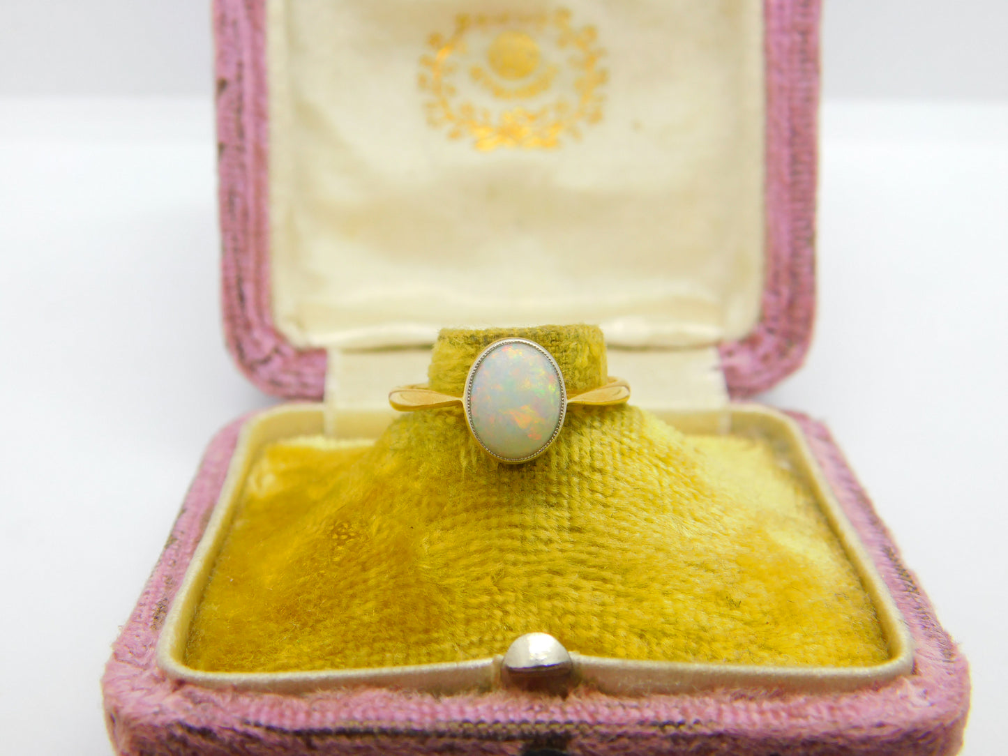 Victorian 18ct Yellow Gold Cabochon Ethiopian Opal Band Ring Antique c1880