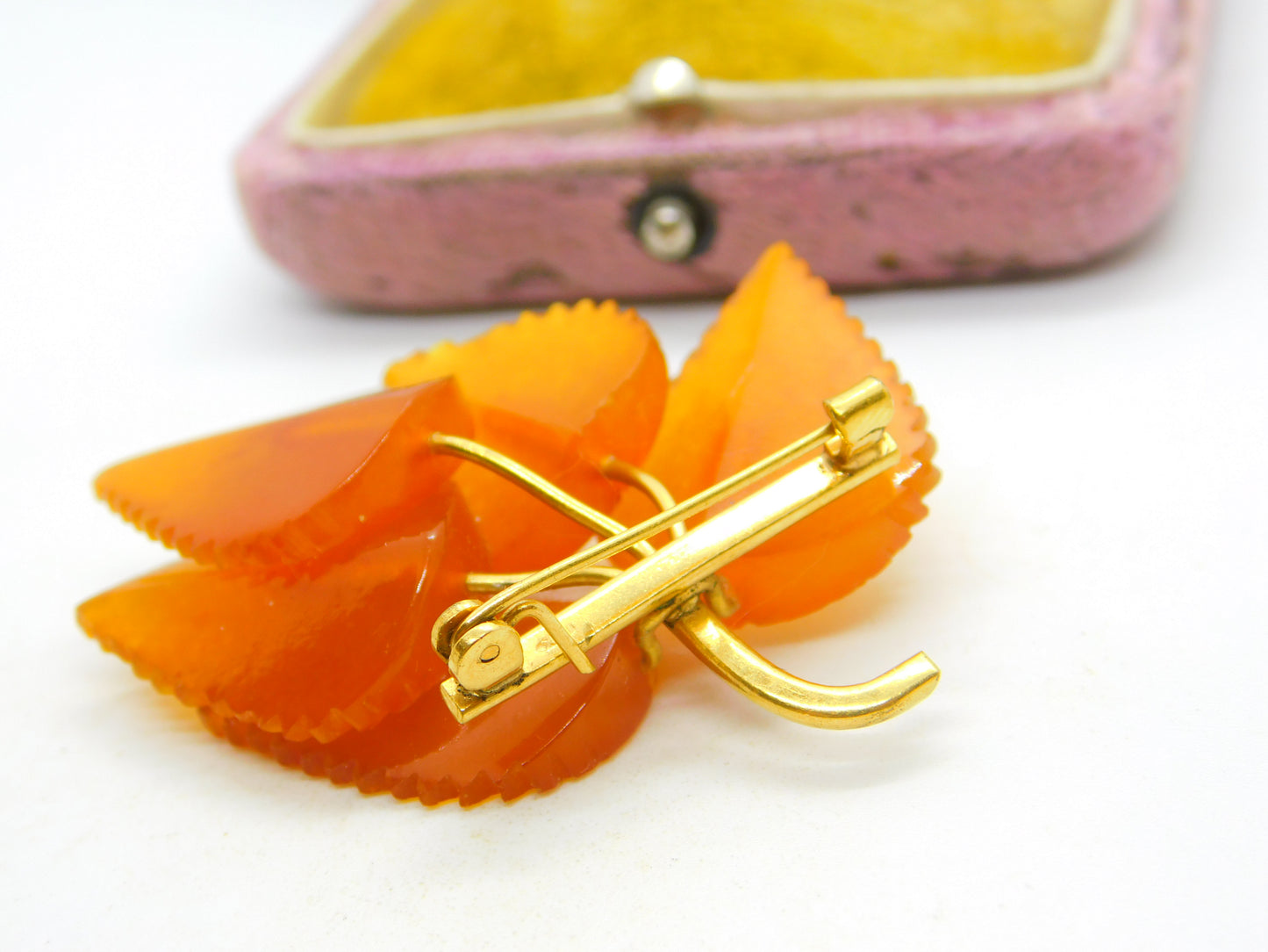 Baltic 18ct Yellow Gold & Amber Leaf Form Brooch Pin Antique c1930 Art Deco