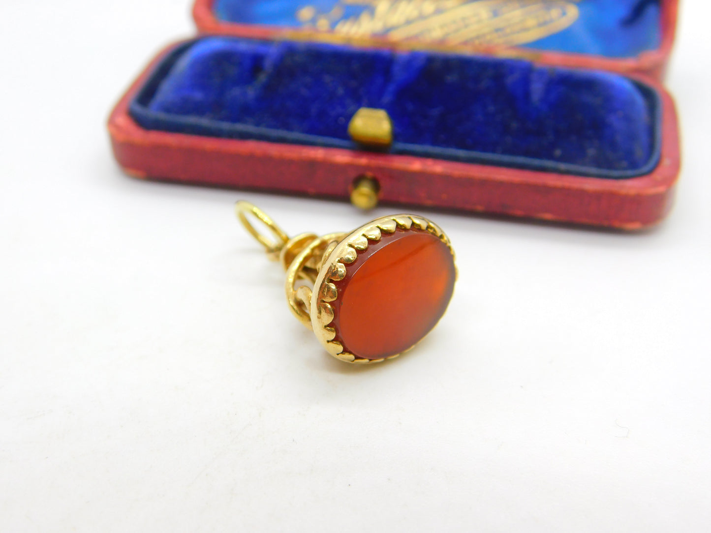 9ct Yellow Gold & Carnelian Set Floral Form Fob Seal Pendant Antique c1930 Deco