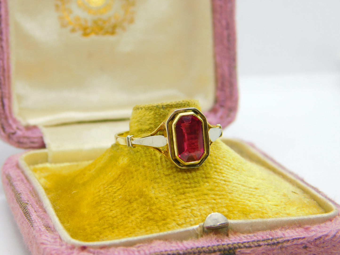 14ct Yellow Gold & Emerald Cut 1.75ct Ruby Set Dress Ring Antique c1930 Art Deco