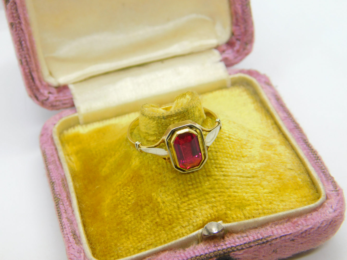 14ct Yellow Gold & Emerald Cut 1.75ct Ruby Set Dress Ring Antique c1930 Art Deco