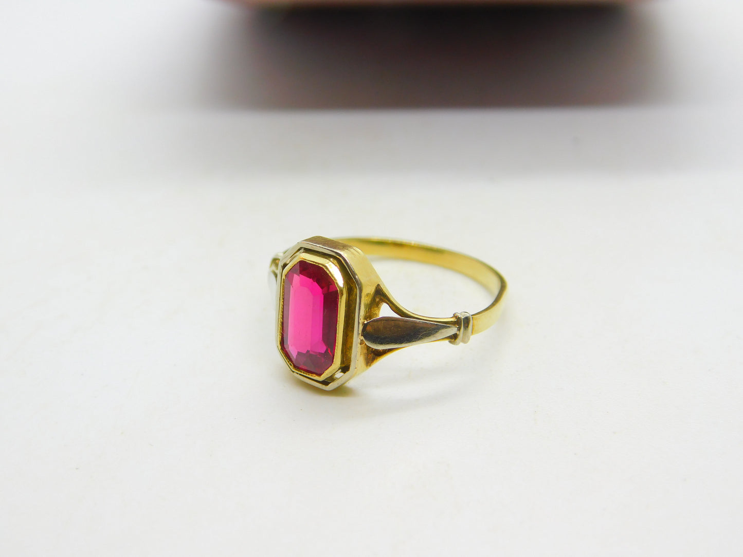 14ct Yellow Gold & Emerald Cut 1.75ct Ruby Set Dress Ring Antique c1930 Art Deco