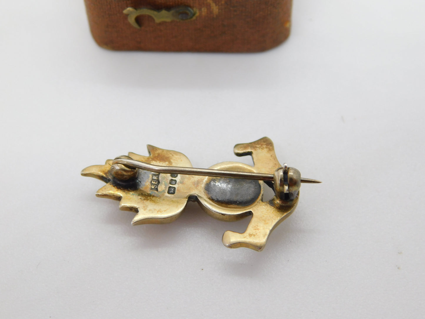 WWI-era Sterling Silver Gilt Royal Artillery 'Ubique' Sweetheart Brooch 1915