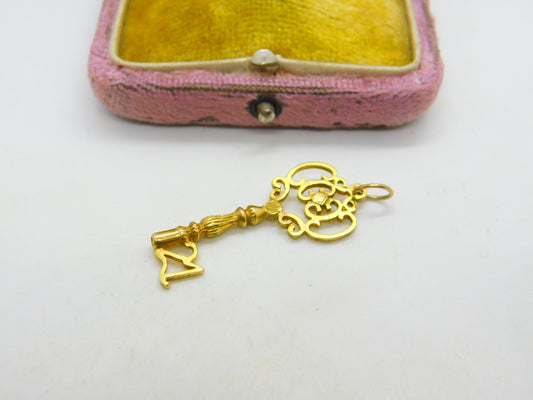 9ct Yellow Gold 21st Birthday Good Luck Key Charm Pendant Vintage 1988 London