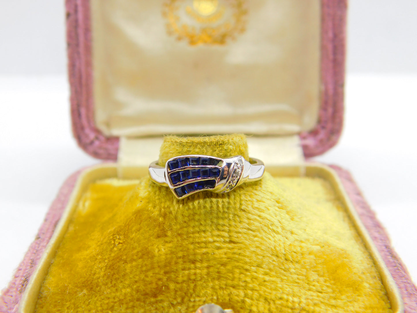 18ct White Gold, Sapphire & Diamond Buckle or Swirl Ring Vintage c1980