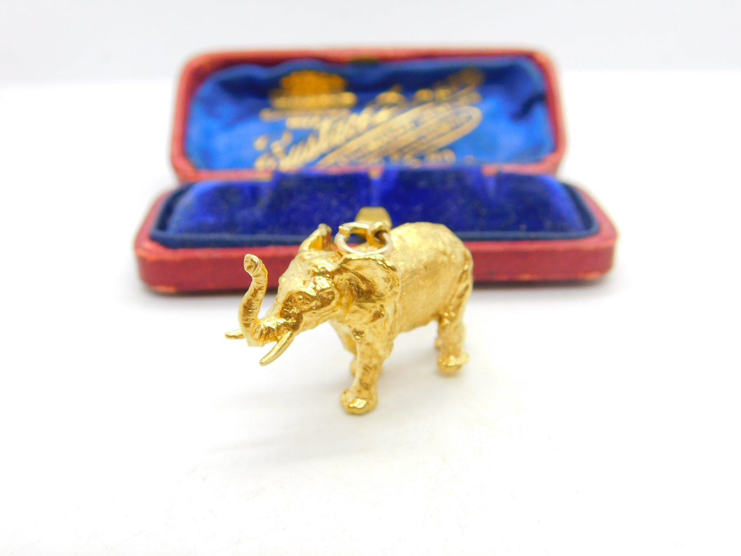 Large 9ct Yellow Gold Good Luck Elephant Charm or Pendant 1972 London Vintage