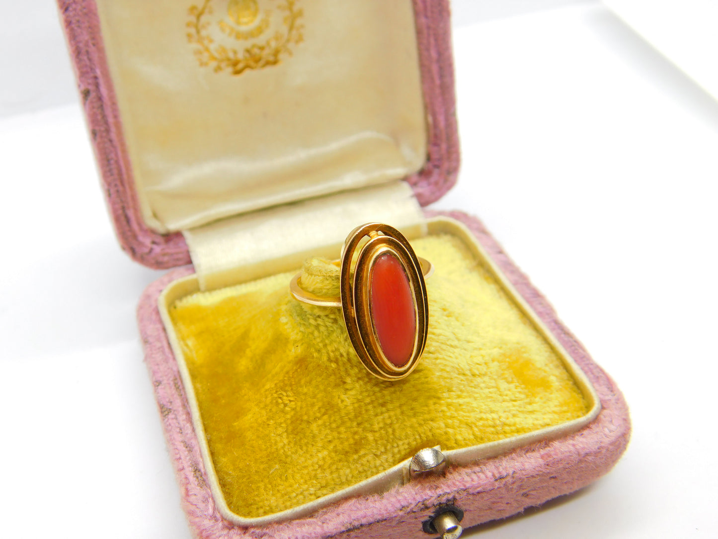 Victorian French 18ct Yellow Gold & Cabochon Red Coral Ring Antique c1860