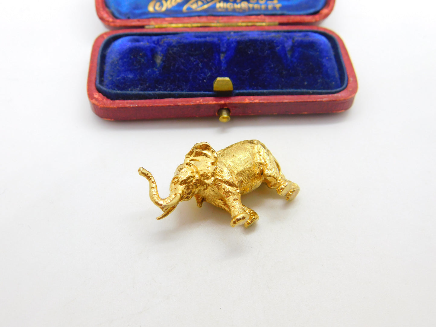 Large 9ct Yellow Gold Good Luck Elephant Charm or Pendant 1972 London Vintage