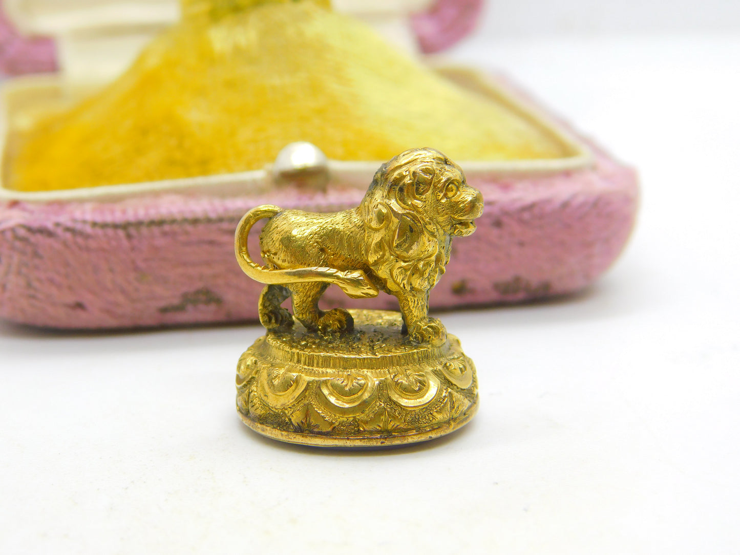 Victorian 9ct Gold & Sardonyx Set Lion Form Fob Seal AF Antique c1860