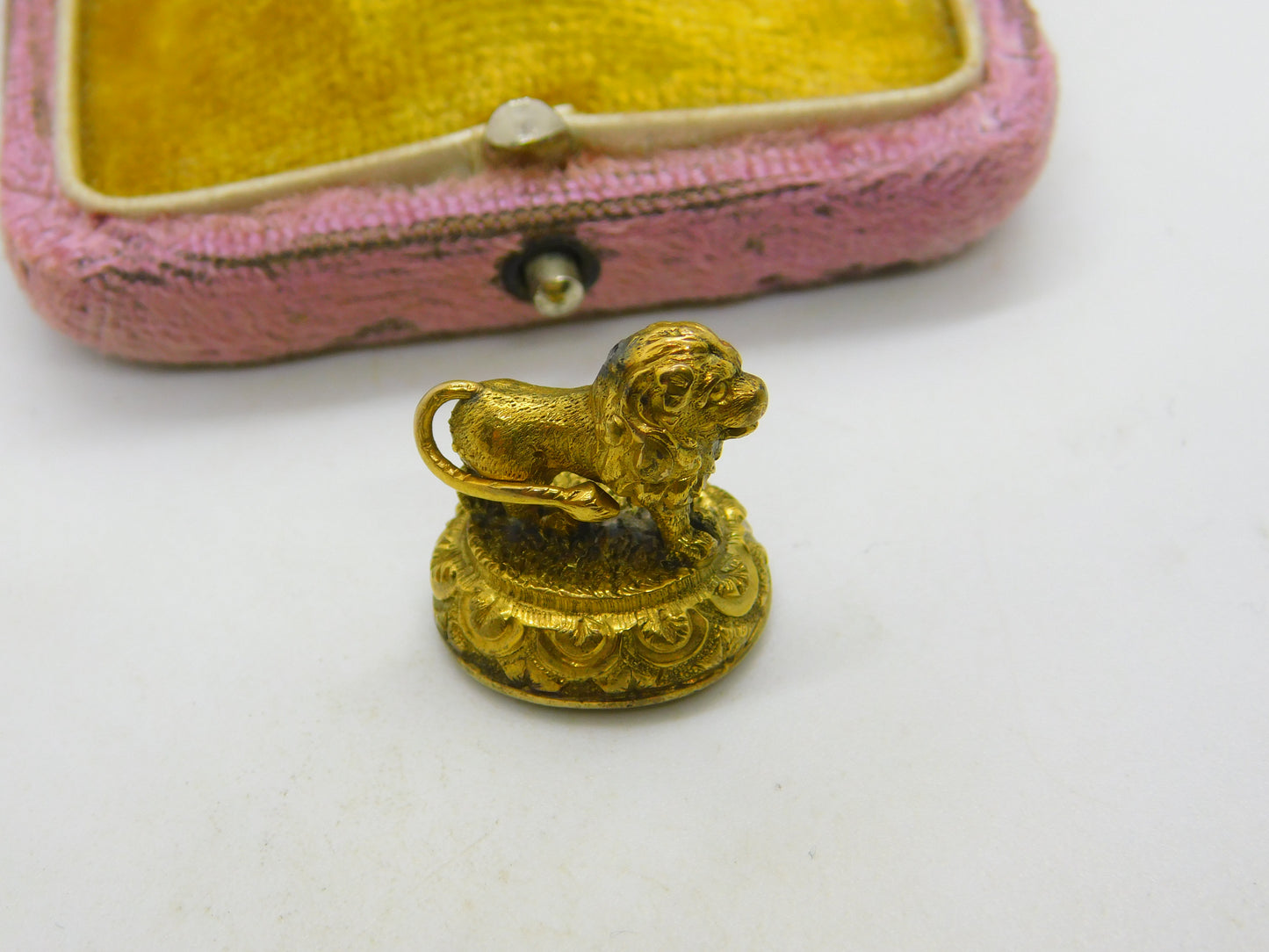 Victorian 9ct Gold & Sardonyx Set Lion Form Fob Seal AF Antique c1860