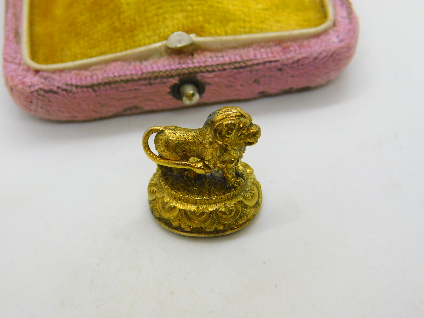 Victorian 9ct Gold & Sardonyx Set Lion Form Fob Seal AF Antique c1860