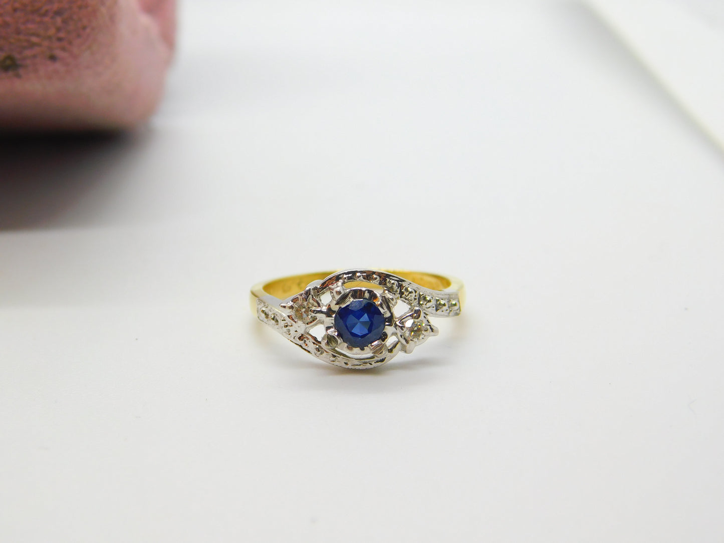 18ct Gold, Sapphire & 0.1ct Diamond Crossover Ring Vintage 1964 London