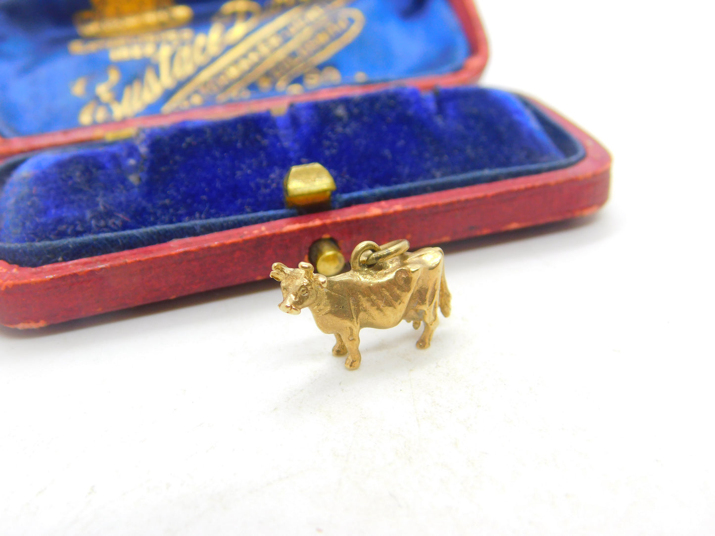 9ct Yellow Gold Jersey Cow Charm or Pendant 1993 Birmingham Vintage