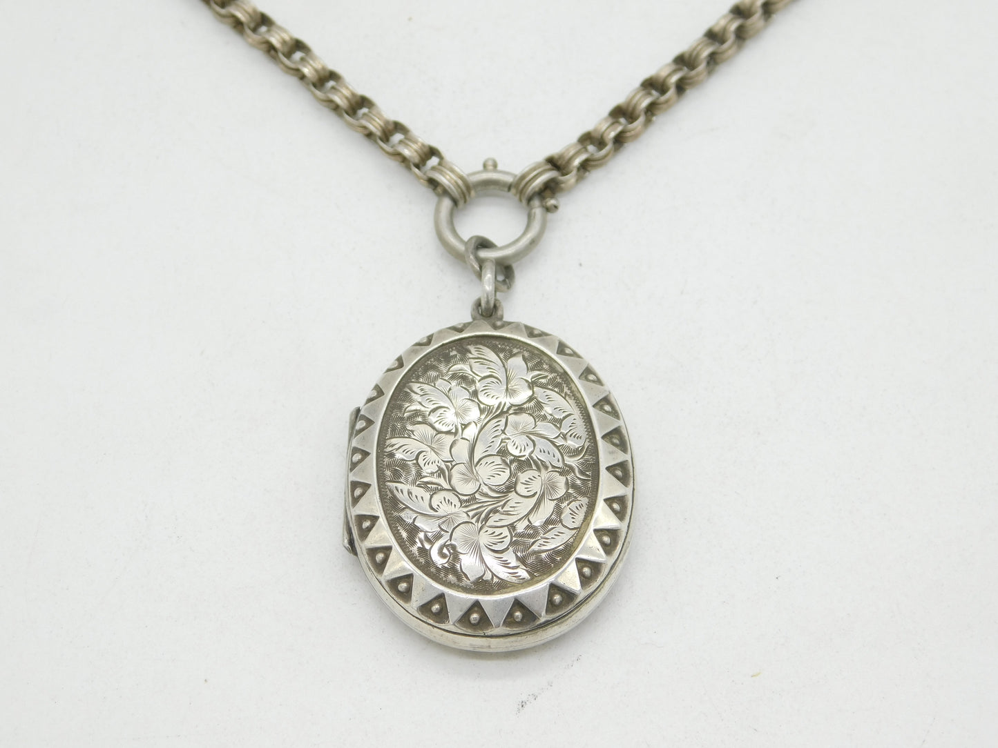 Victorian Sterling Silver Ivy Leaf Pattern Locket Necklace Antique c1880