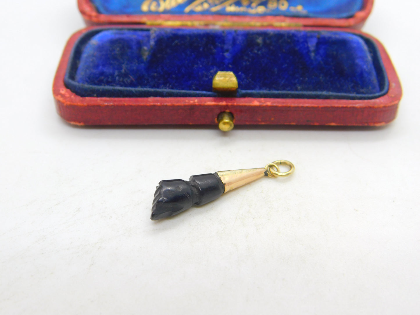 Victorian 9ct Gold & Carved Black Hardstone Figa Hand Pendant Antique c1890