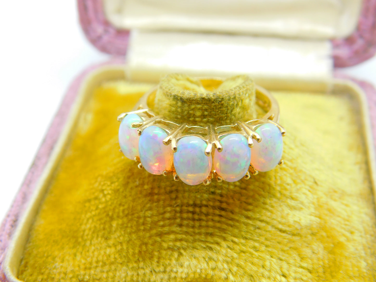 9ct Yellow Gold Five Stone Cabochon Opal Band Ring Vintage c1980