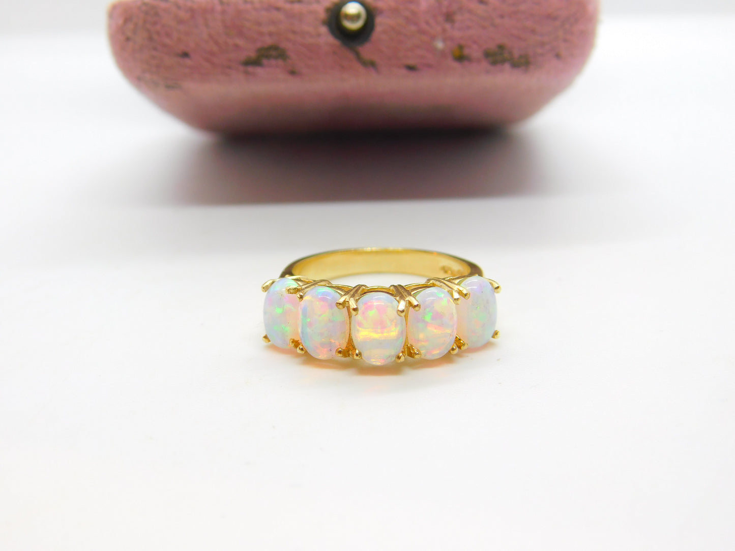 9ct Yellow Gold Five Stone Cabochon Opal Band Ring Vintage c1980