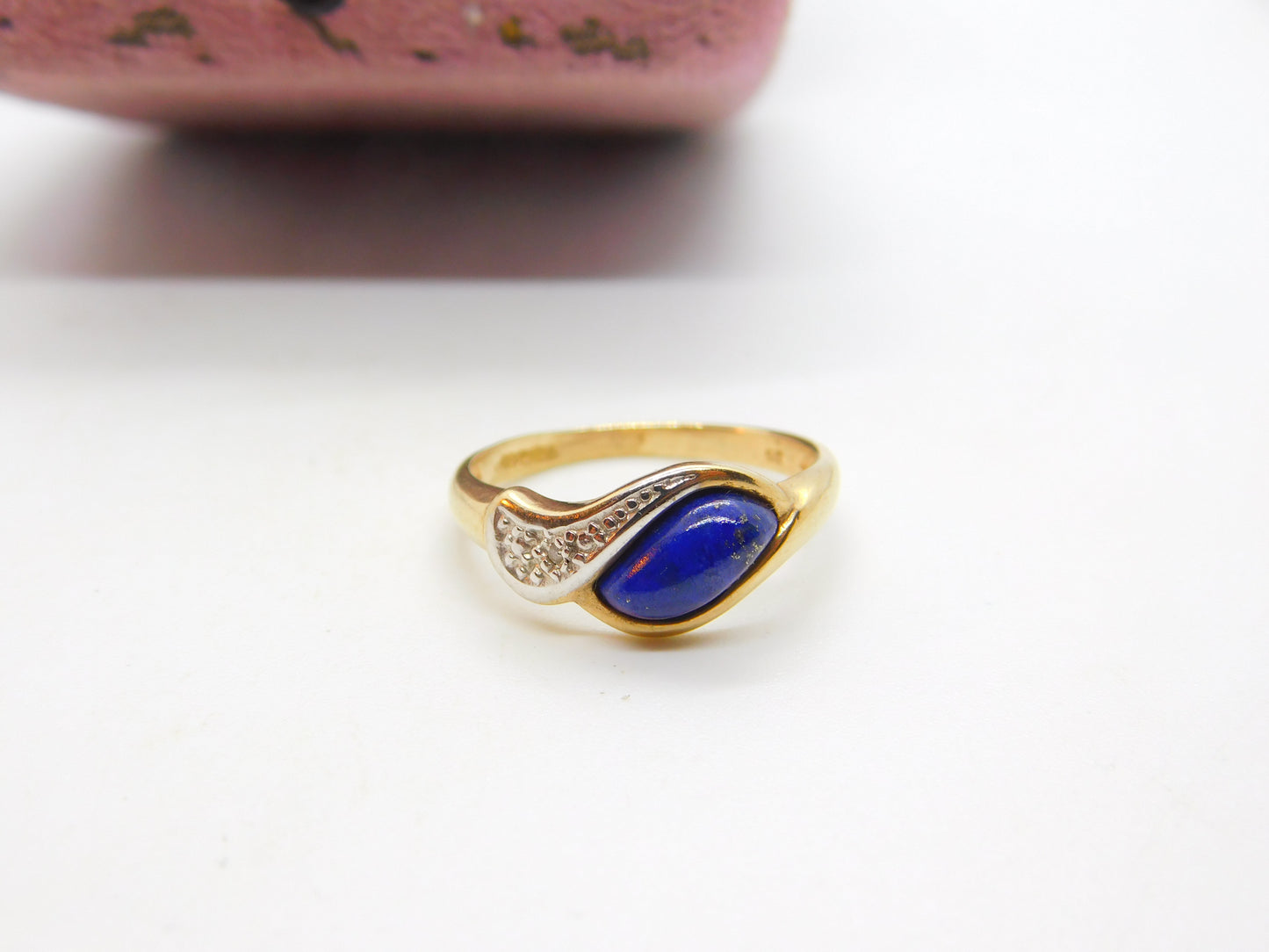 9ct Yellow Gold, Lapis Lazuli & Diamond Modernist Crossover Ring Vintage c1980