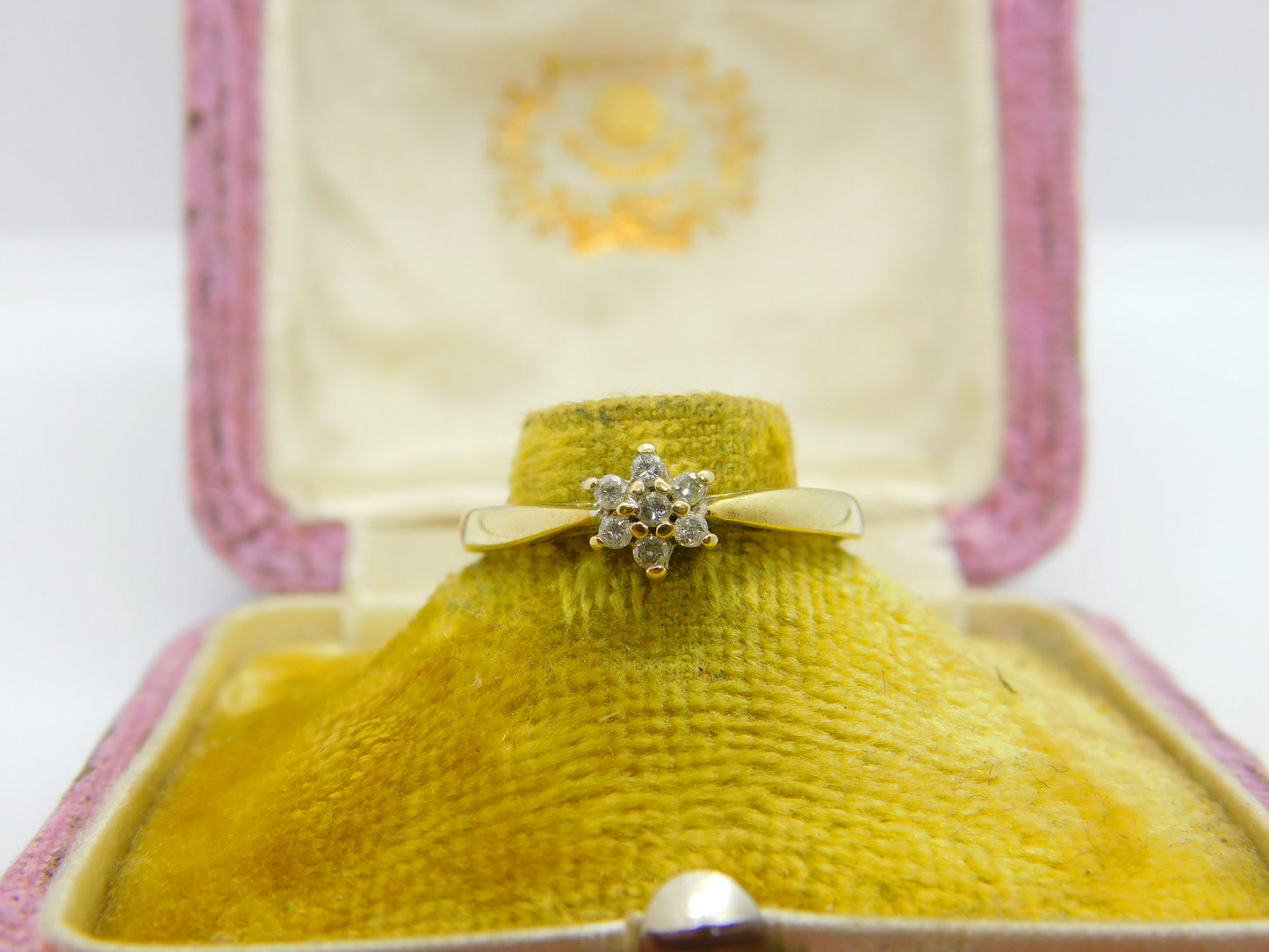 9ct Yellow Gold 0.1ct Diamond Daisy Cluster Ring Vintage c1980 London