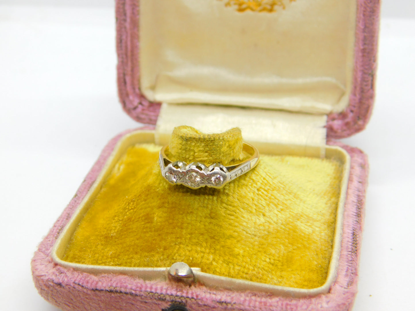 Victorian 18ct Yellow Gold & Three-Stone Diamond Ring Antique c1900