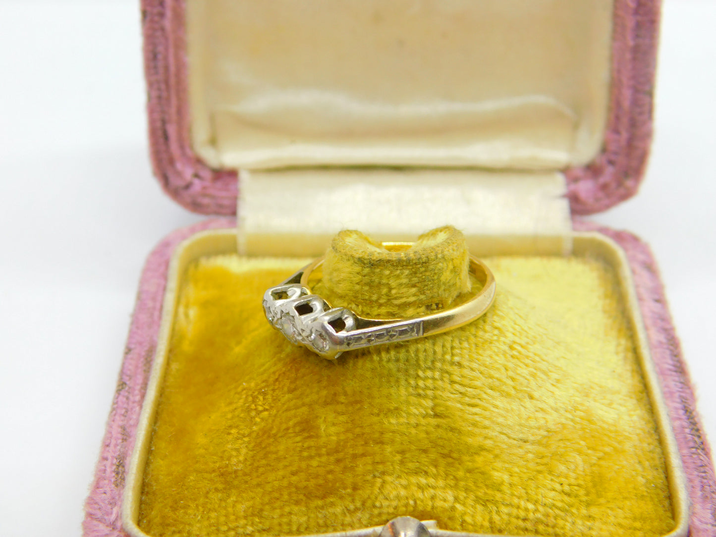 Victorian 18ct Yellow Gold & Three-Stone Diamond Ring Antique c1900