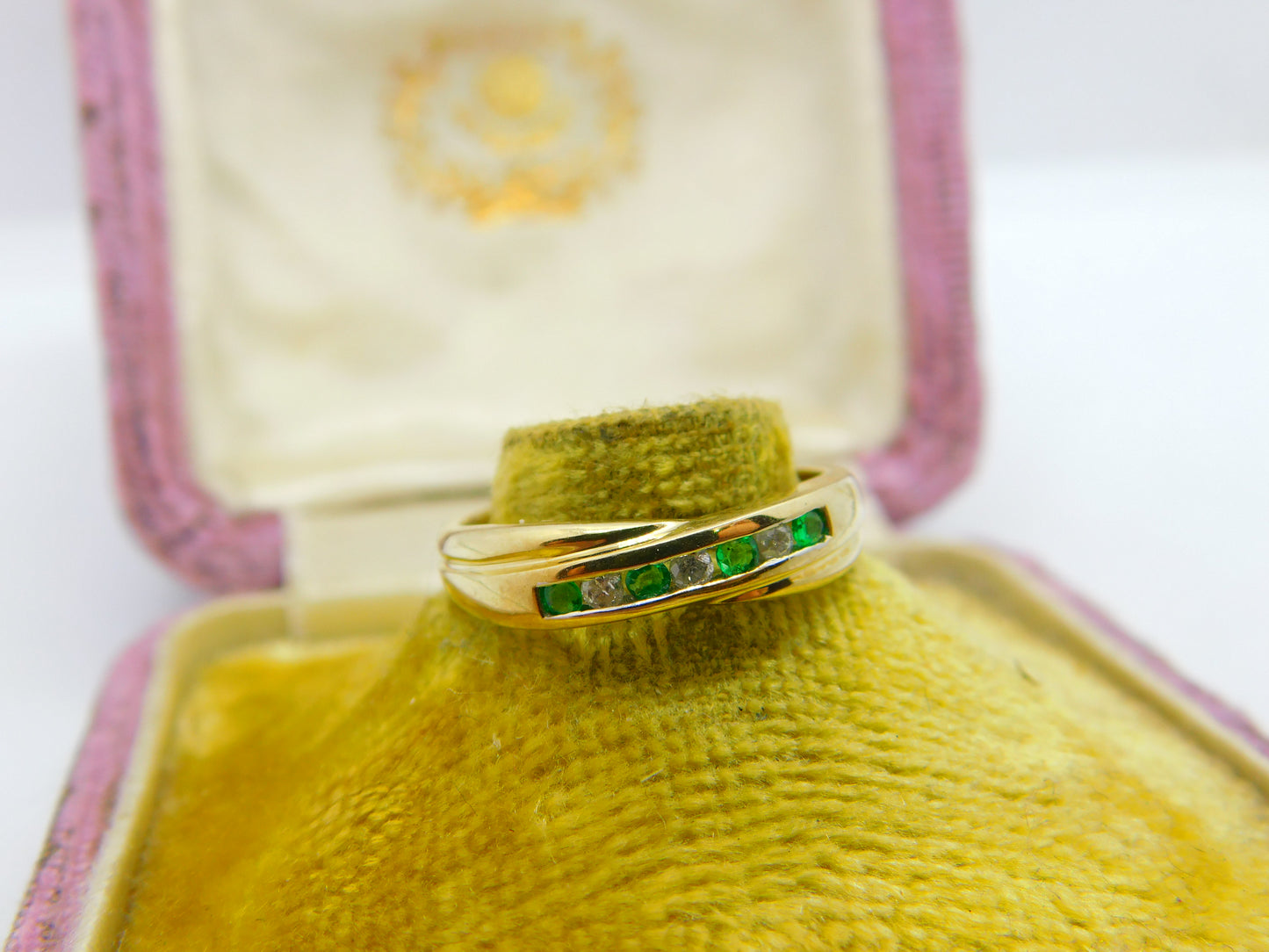 9ct Yellow Gold, Emerald & Diamond Crossover Band Ring Vintage c1980 Sheffield