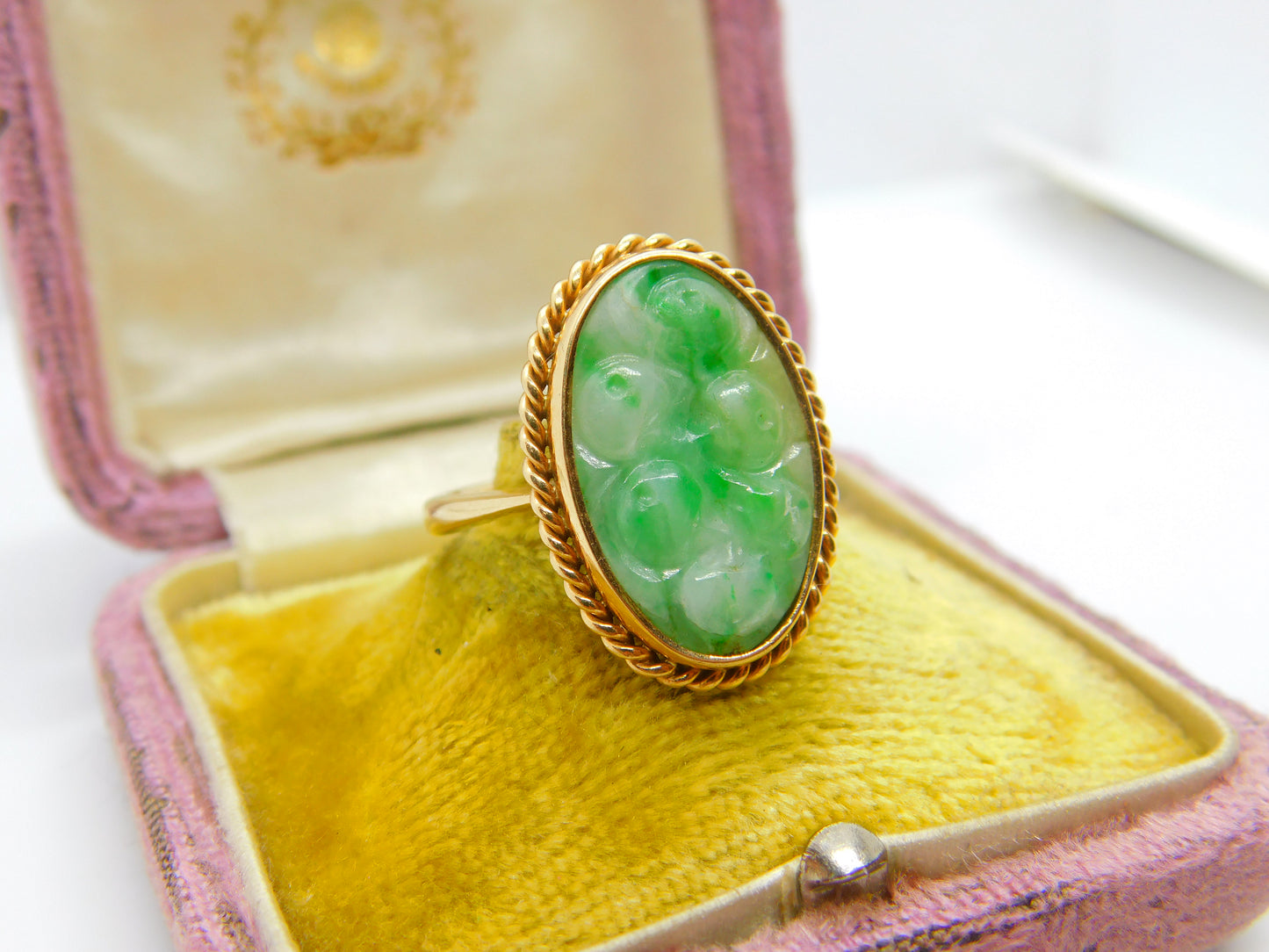 9ct Yellow Gold Carved Apple Green Jade Statement Ring 1965 London Vintage