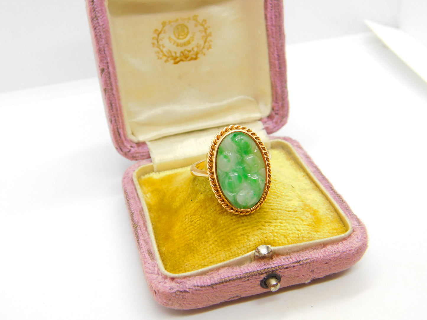 9ct Yellow Gold Carved Apple Green Jade Statement Ring 1965 London Vintage