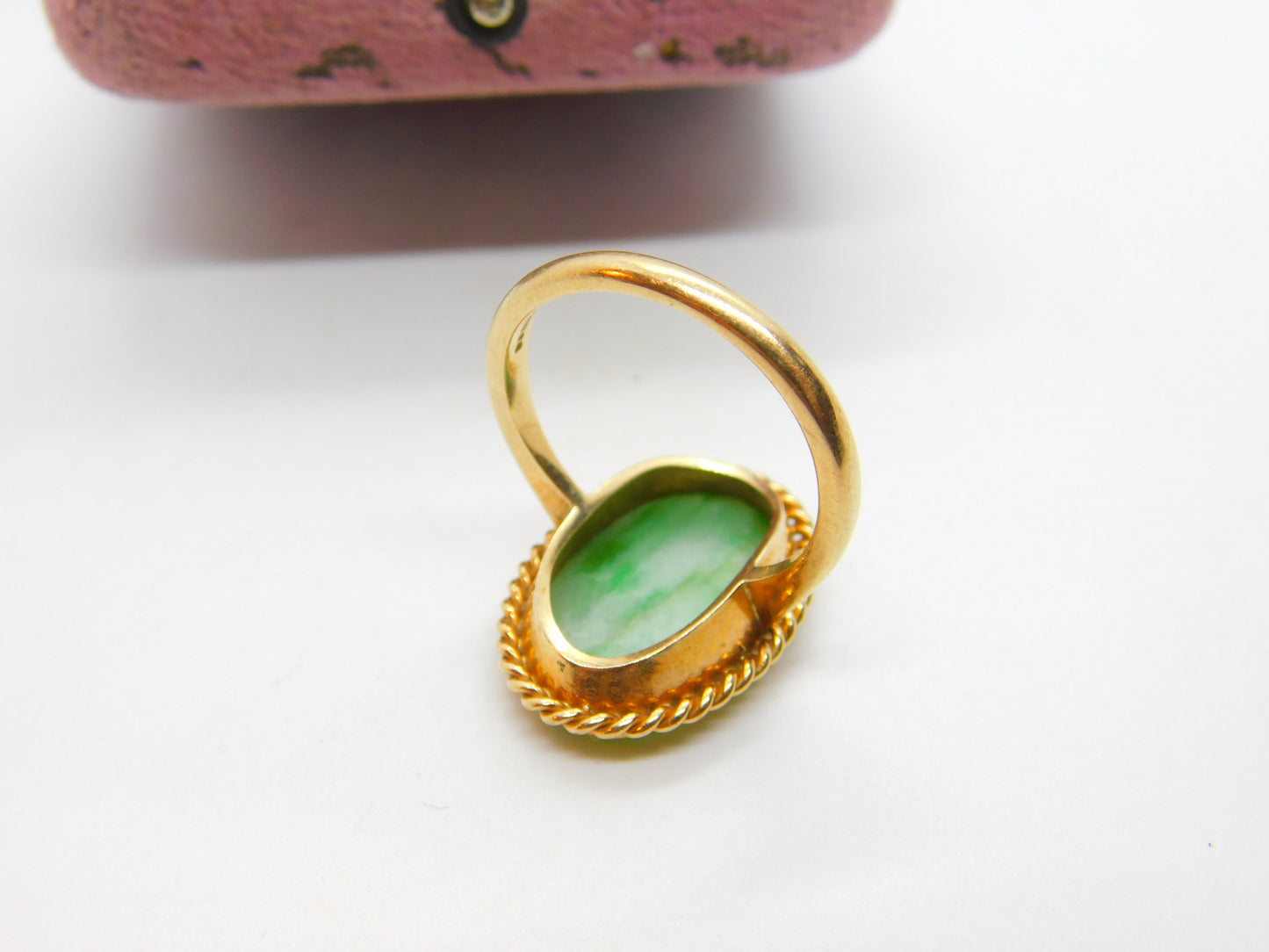 9ct Yellow Gold Carved Apple Green Jade Statement Ring 1965 London Vintage