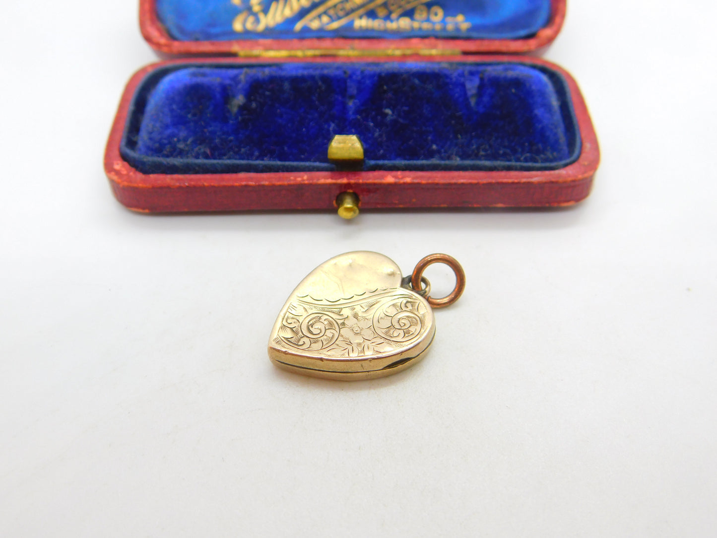 9ct Yellow Gold Floral Heart Form Locket Pendant Antique c1920 Art Deco