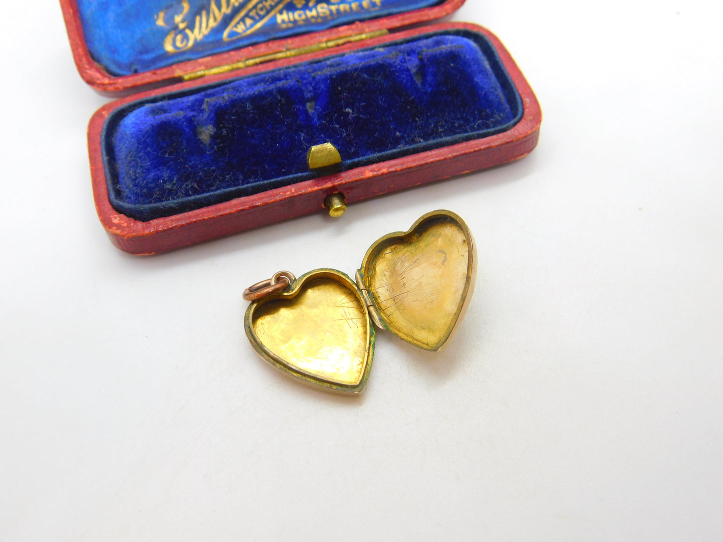 9ct Yellow Gold Floral Heart Form Locket Pendant Antique c1920 Art Deco