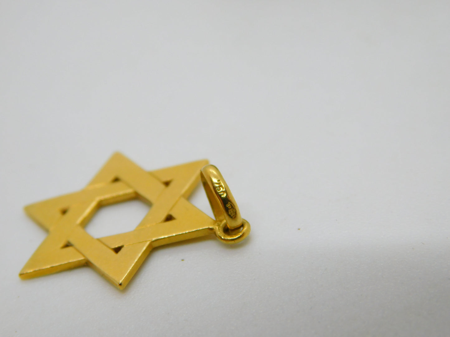 18ct Yellow Gold Star of David Jewish Charm Pendant Vintage c1970