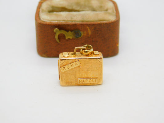 Italian Travel Bag Suitcase 18ct Yellow Gold Charm or Pendant Vintage c1970