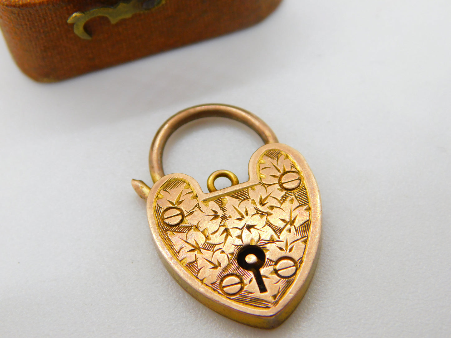 Edwardian 9ct Rose Gold Ivy Leaf Pattern Heart Lock Clasp or Charm Antique c1910